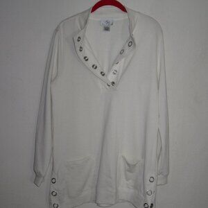 OSO Casuals Medium White Long Sleeved Tunic with Huge Silver Snaps